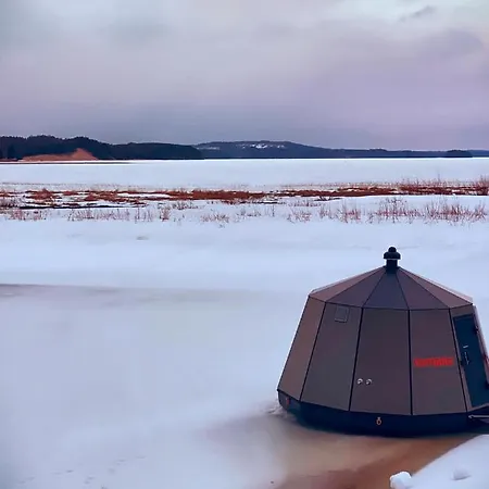 ספינת מלון Aurorahut Lasi-iglu